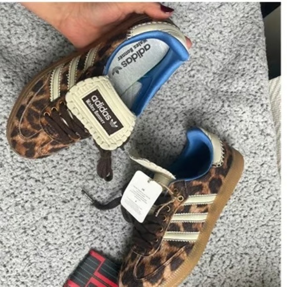 Adidas Safari Print Sneakers with Blue Accents - Picture 6 of 7